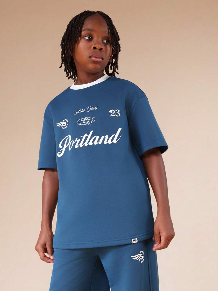 オーバーサイズTシャツとワイドレッグパンツのセット