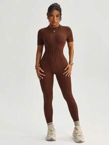 Slayform Sömlös, stretchig sport- och fitnessjumpsuit med utskärningar - Brun - Visa 4