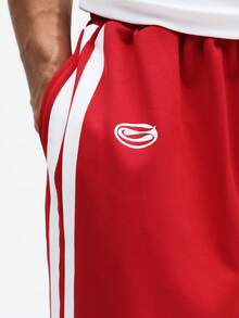 SUMWON 男士篮球短裤 阔腿宽松版型 运动休闲健身训练红色侧条纹夏季运动服 - 紅色 - 查看 5