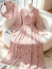 Al Najma Elegantes Damen-Kleid mit Ditsy-Blume Muster und Kreuzgurt-Taille, arabischer Stil - Pink - Übersicht 2