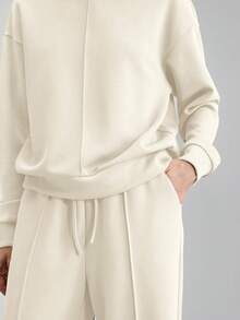 Ontre 2026春夏女装两件套，杏色，休闲运动风舒适套装，优雅宽松版型，适合情人节、工作、办公室、职业女性、商务休闲、日常穿着、都市时尚等场合，包含女式卫衣、上衣和裤子，春夏套装，节日装扮，时尚百搭女式两件套 - 杏色 - 查看 8