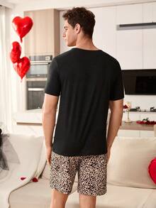 CoupledUp Bộ đồ ngủ nam tay ngắn, quần short, họa tiết da báo, chữ cái, kiểu dáng thường ngày. - Nhiều màu - Xem 2
