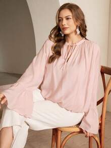 Roveilla 大码女式春夏法式浪漫西西里优雅休闲通勤度假下午茶派对纯色圆领V领蝴蝶结褶皱下摆荷叶袖长袖衬衫 - 淺粉色 - 查看 6