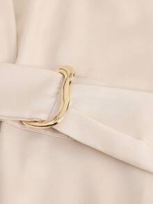 SHEIN Franclia Bộ 2 món dành cho nữ: Áo tay ngắn cổ cao xếp ly thắt eo + Chân váy ngắn xếp ly cạp chun, thích hợp cho mùa xuân, hè, thu, đông, thanh lịch, thường ngày và công sở. - Màu be - Xem 8