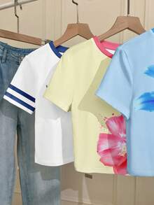Attitoon 3件套女士紧身撞色T恤，黄色、粉色和蓝色背景上印有热带花卉、贝壳和百合花图案，适合夏季穿着 - 彩色 - 查看 9
