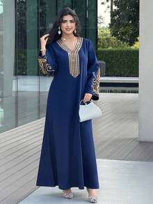 Al Najma 女士花卉刺绣拼接V领优雅阿拉伯风格长袖连衣裙 - 藍色 - 查看 2