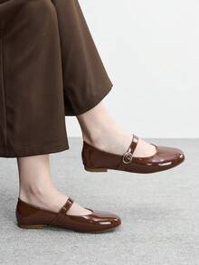 CUCCOO BIZCHIC 女士休闲通勤平底纯色鞋 - 咖啡棕 - 查看 1