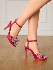CUCCOO HITCHD 女士迷人水钻网眼蝴蝶结露趾细高跟鞋，优雅浪漫的婚礼派对高跟鞋，闪亮红色新娘伴娘礼服鞋，适合鸡尾酒茶会，夏季 - 紅色 - 查看 2