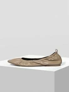 Mnmlis 小巧香氛时尚芭蕾平底鞋，适合春夏穿着，平底一体式设计，柔软鞋底，白色真皮材质，是圣诞节的理想之选。 - 淺卡其 - 查看 2