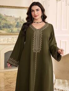 Al Najma Plus Size Women's Embroidered V-Neck Turkish Maxi Dress, Arabic Traditional Long Robe - Army Green - View 5