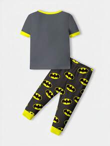 BATMAN X SHEIN 2件套男童休闲运动经典酷炫图案舒适圆领短袖上衣和裤子修身睡衣套装，适合春夏穿着 - 彩色 - 查看 3