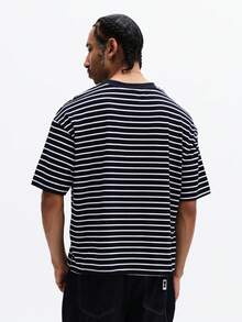 SUMWON Áo thun kẻ sọc dáng rộng in hình ở ngực, tay ngắn, kiểu dáng thường ngày, cổ tròn, thích hợp mặc mùa hè. - Màu xanh hải quân - Xem 2