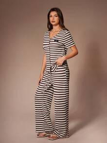 Lazeform 两件套女士针织提花条纹V领短袖上衣和裤子家居服套装，适合外穿 - 杏色 - 查看 6