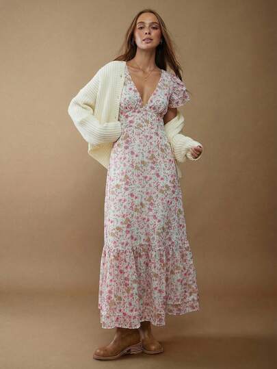 WESTFADE Floral Print Chiffon V Neck Flutter Sleeve Tiered Ruffle Maxi Dress Fall, Autumn, Winter, Nashville Country Concert Outfit, Casual, Cute, Boho, Western Wear For Women