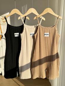 Sparklyn 四季皆宜的少女基础款三件套泳衣，百搭实用，质感舒适，圆领吊带设计，适合日常通勤、休闲度假、姐妹聚会、街拍等场合。