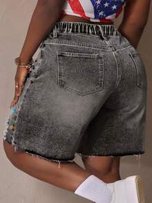 SHEIN CURVE+ Plus Size Casual Washed Distressed Rhinestone Decor Denim Shorts - Grey - View 2