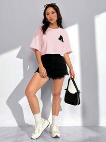 SHEIN EZwear Áo thun nữ mùa xuân/hè mới, cổ tròn, vai rớt, chất liệu dệt kim, in chữ, màu hồng, thích hợp mặc thường ngày, áo thun nữ tay ngắn, áo kiểu nữ mùa hè, áo phông nữ. - Hồng - Xem 4