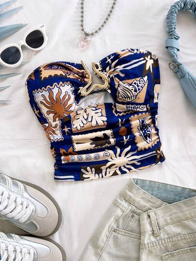 Soleia Débardeur court texturé en tricot blanc pour femme avec boucle métallique en forme de cœur creux à l'avant. Ajusté et affinant, convient pour les fêtes, les rendez-vous, le thé de l'après-midi, la plage, les festivals de musique, le carnaval