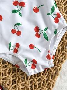 新生儿樱桃印花连体泳衣，荷叶边装饰，休闲款式，适合度假和玩耍