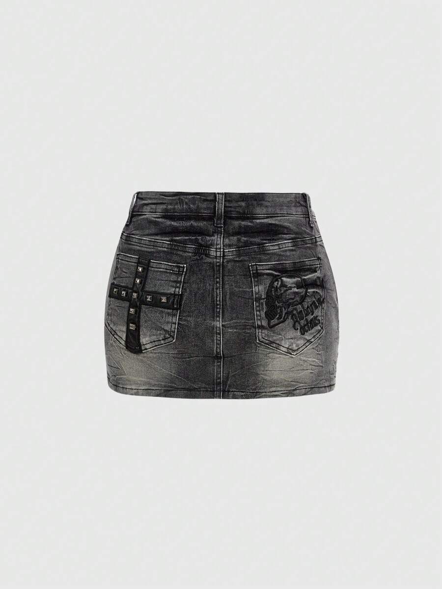 ROMWE Grunge Punk Váy mini denim nữ cạp siêu thấp, thêu hình đầu lâu phong cách Y2K và trang trí đinh tán. - Xám - Xem 1
