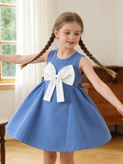 SHEIN 小女孩可爱甜美3D立体花朵无袖连衣裙，3D立体剪裁设计休闲连衣裙，适合花园、日常玩耍或上学穿着。