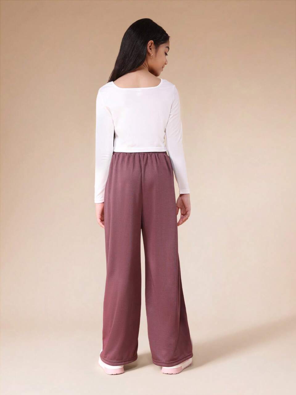 Long Sleeve Crop Top With Wide Leg Sweatpants