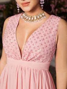 VOLUPTÉ CURVE Plus Size Summer Pink Rhinestone V-Neck Sleeveless High-Waist Floor-Length Gown For Wedding Guests, Parties, Going Out, Birthdays, Graduation - Pink - View 3
