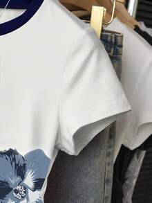 Resyla 女士户外休闲上衣，甜美风格，优雅设计，夏季新品，户外运动服，修身腰部褶皱短袖T恤，白色，花卉印花图案 - 白色 - 查看 3