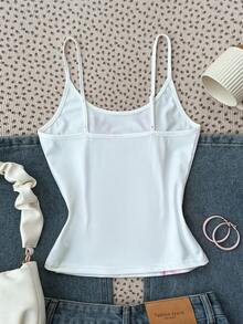 少女白色针织休闲简约印花修身吊带背心，适合春夏穿着，休闲百搭，可打造个性造型，日常穿着。 - 白色 - 查看 2