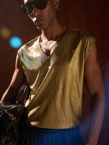 AKNOTIC Business Casual 男士休闲黑色纯色背心，宽松版型，适合春夏穿着，可用于通勤、健身、约会、聚会、日常穿着等场合，小众风格。 - 金色 - 查看 5