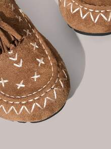 Styleloop Women's Casual Tassel Decor Fashion Flat Shoes, Versatile Valentine's Day - Brown - View 5