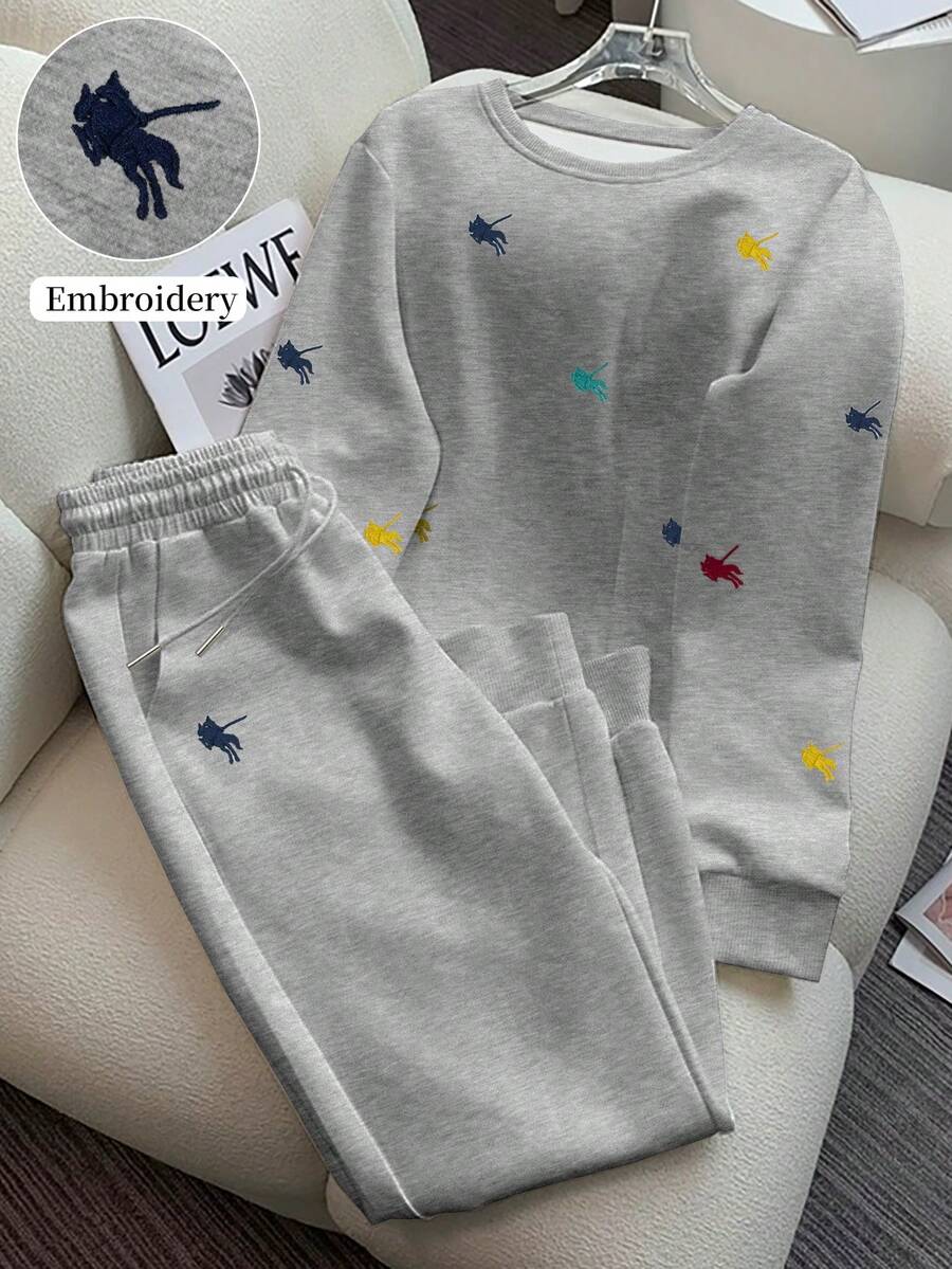 GlowEve CURVE 2pcs Plus Size Women Fashion Colorful Knight Embroidered Sweatshirt And Pants Set, Thermal Lined Casual Outfit - Grey - View 1