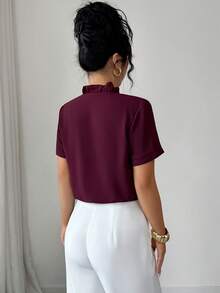 Elenzga Blusa minimalista de mujer de unicolor, de manga corta, cuello alto y hombros regulares - Burdeos - Ver 2