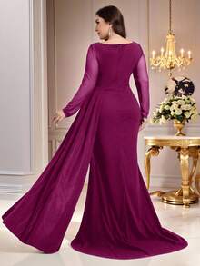 Coutiva 大码女士优雅方领撞色蕾丝荷叶边腰部高开衩下摆正式晚礼服 大码紫色晚礼服 曲线优雅晚礼服 紫色正式长裙 大码正式礼服 女士紫色晚礼服 女士大码礼服 丰满身材紫色连衣裙 - 中紫紅色 - 查看 2