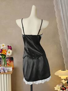 Femesol 2件装女士黑色细肩带蕾丝拼接束腰吊带背心，带蝴蝶结装饰 - 黑與白 - 查看 3