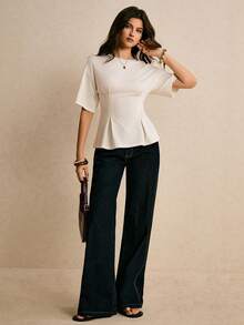 Poéselle Áo thun peplum dáng ôm cho nữ, áo dệt kim tay ngắn thanh lịch với xếp ly eo tạo vẻ ngoài sang trọng, áo peplum có cấu trúc, áo thun dáng ôm, áo ôm eo, trang phục cơ bản cao cấp, tủ đồ tối giản, phong cách thường ngày sang trọng, áo dệt kim màu trắng ngà, cổ tròn, vai rớt, gấu áo xếp ly, áo thun thời trang mùa hè, áo mùa xuân cho nữ đi biển, áo trắng cho kỳ nghỉ. - trắng - Xem 4