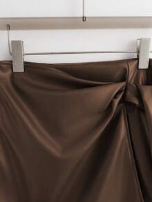 Franclia 优雅时尚短款褶裥可调节系带双层侧边隐形拉链PU皮酒红色女裙，秋冬款 - 咖啡棕 - 查看 6