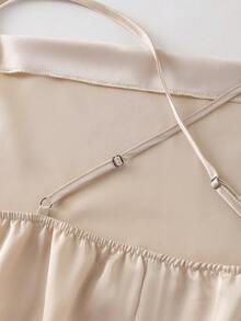 GlowEve CURVE Áo liền thân satin cổ khoét sâu dành cho nữ cỡ lớn - Màu be - Xem 8