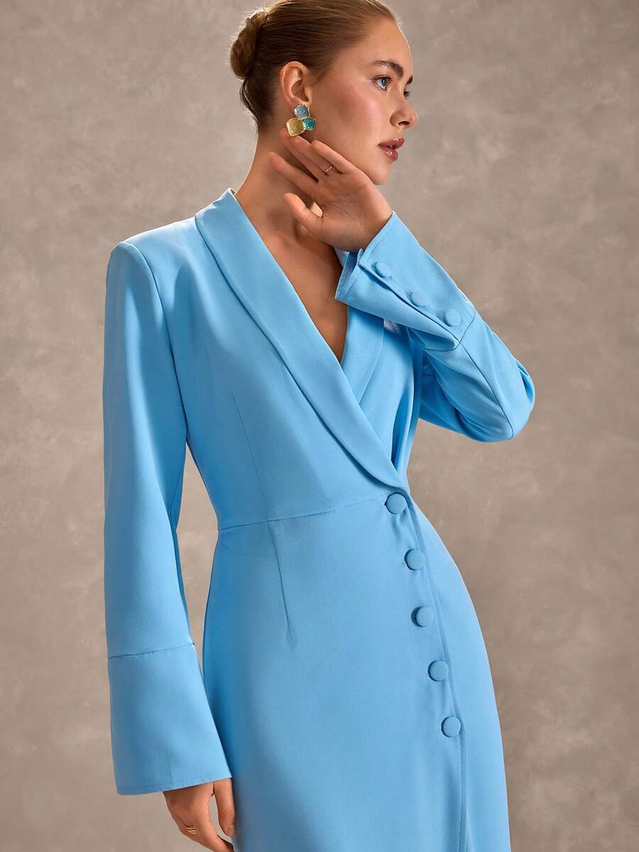 CLARA VERO 蓝色翻领包布纽扣长袖中长款西装裙：修身剪裁，完美适用于正式会议或时尚活动，采用无弹力涤纶面料，搭配同色布包纽扣，尽显优雅气质。 - 藍色 - 查看 1