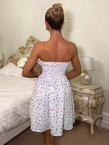 SHEIN Spring & Summer Essential , Women's Strapless Floral Dress , Seductive Style With Waist-Cinched Flared Mini Skirt - Multicolor - View 2