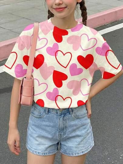 Camiseta gráfica con corazón rosa linda y dulce para niña preadolescente, camiseta de manga corta, cuello redondo, minimalista y casual, adecuada para uso diario en primavera y verano, conjuntos casuales elegantes para niñas, ropa gráfica con corazón dulce para niños, nuevo estilo, homecoming, vibraciones de San Valentín
