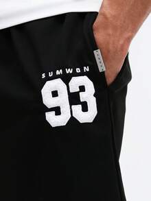 SUMWON 宽松抽绳休闲夏季短裤，印有数字图案，侧边口袋设计，日常穿着舒适。 - 黑色 - 查看 5