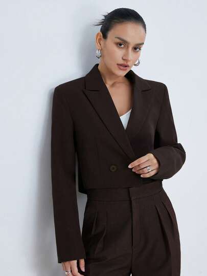 Aveloria Modichic Ny kort kavaj med lös passform och slagkrage för kvinnor