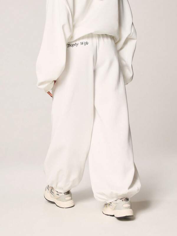 MISSGUIDED Trophy Wife Slogan Joggers Loose High Rise Wide Leg Drawstring Waistband Casual Sweatpants Comfortable Loungewear Fall Winter