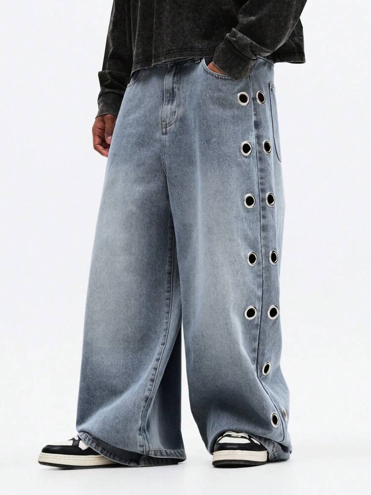 Weit geschnittene Jeans mit Metallösen