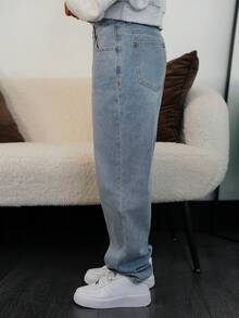 SAYEHFBABY Stepped Waist Mom Fit Jeans - Light Wash - View 4