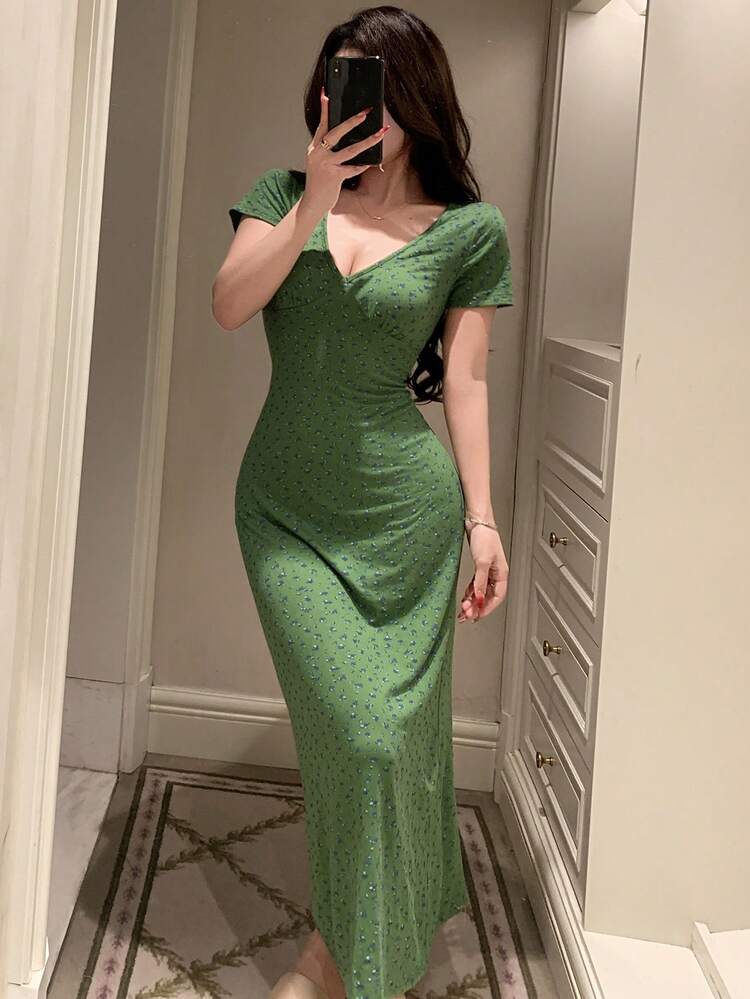 V-Neck Ditsy Floral Fitted Summer Nightgown, Women Sleepwear Dress