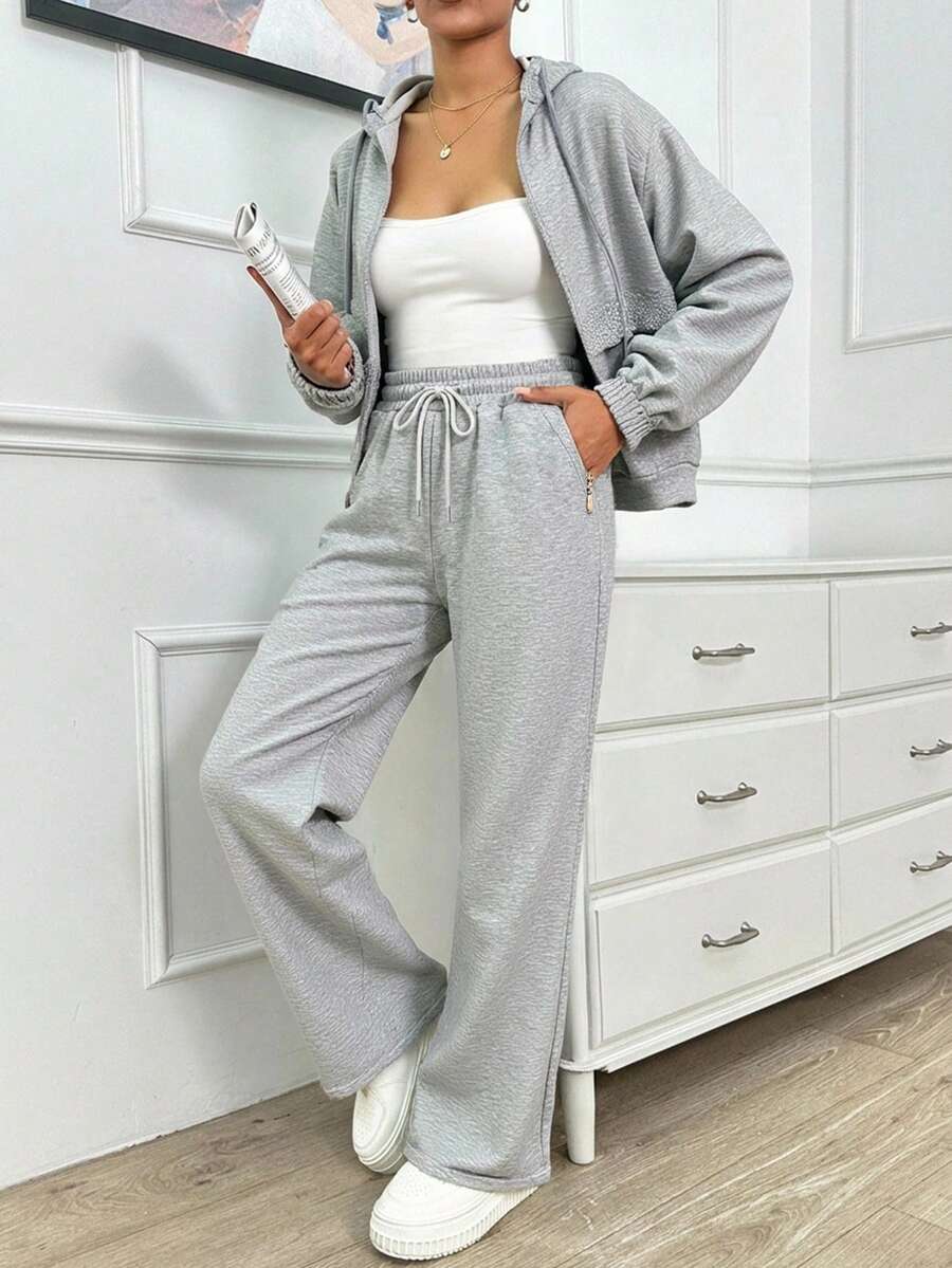 EURMUSE HAI MẢNH ÁO HOODIE HAI CHỈ ÁO THUN VÀ QUẦN LEN CÓ CHI TIẾT ĐÁ LẤP LÁNH - Màu Xám nhạt - Xem 1