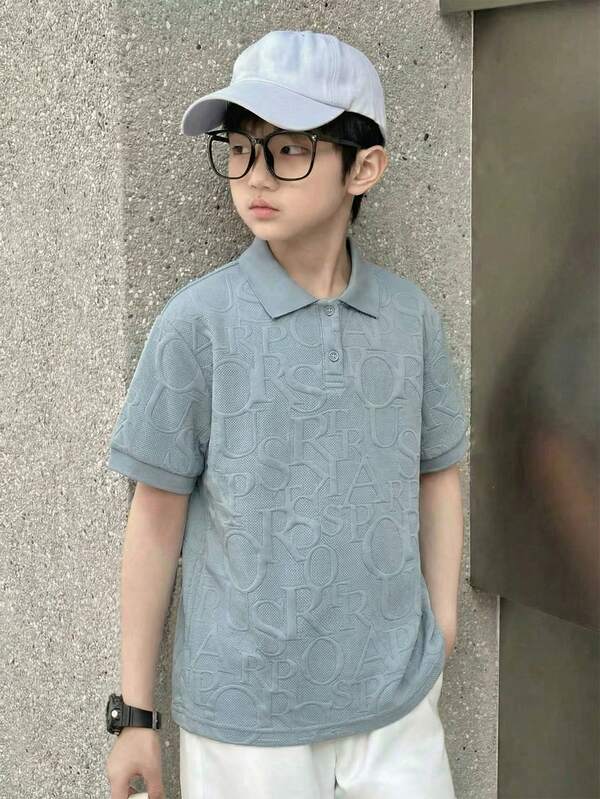Mirajuku Áo polo tay ngắn in chữ nổi dành cho bé trai tuổi teen.