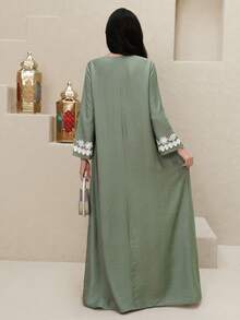 Yasmyna Women's Floral Embroidered Mandarin Collar Long Sleeve Abaya - Green - View 2